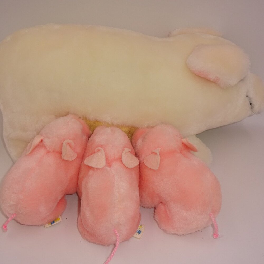 4 Pc Set Vintage Dakin & Co Plush White Mama Pig & 3 Pink Baby Pigs Piglets 1980
